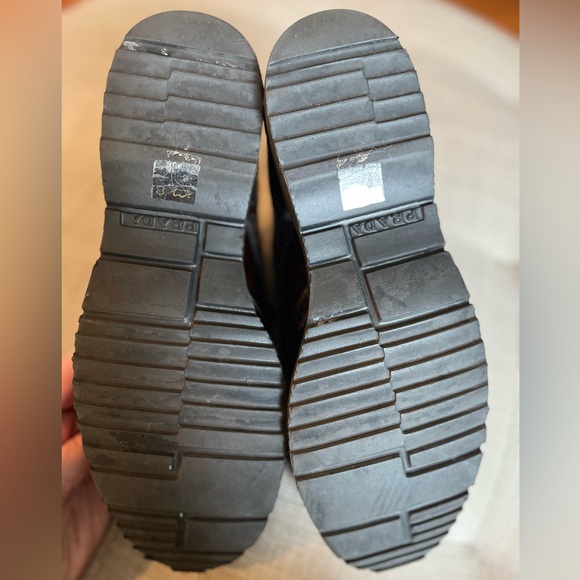 Authentic Prada women’s brogues w/ ribbon laces … Gorgeous!! - Picture 14 of 14